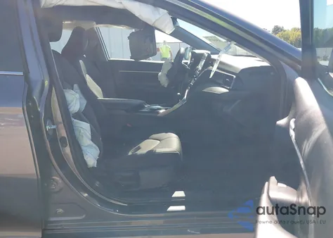 2024 Toyota Camry Le z USA, uszkodzony, nr VIN 4T1R11AK3RU881207